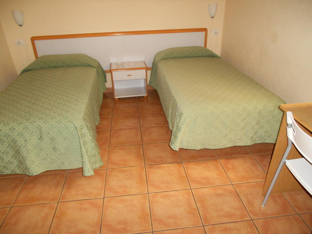 Pension Mova Santa Cruz de Tenerife Værelse billede